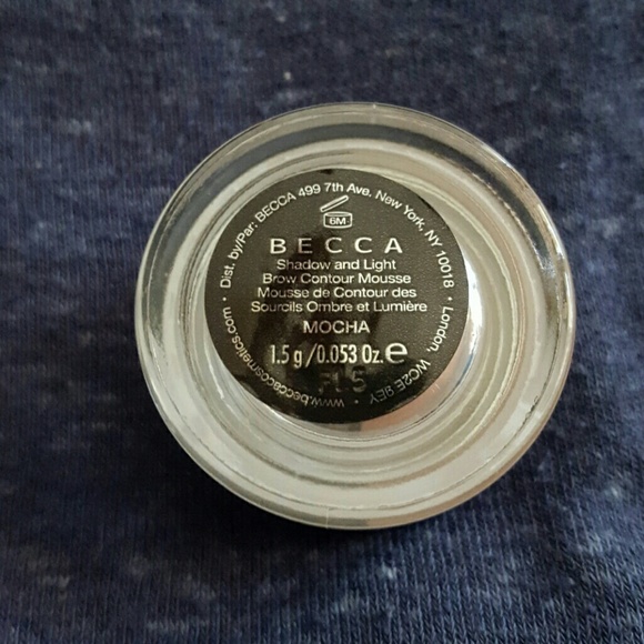 Becca shadow and light brown mousse - Picture 3 of 5